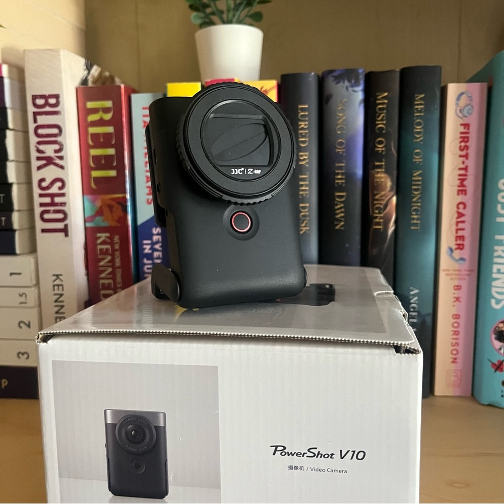 Canon Powershot V10 - Picture 8 of 10